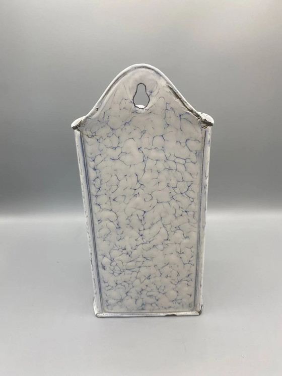 White and Blue Granite Enameled Wall Fountain, 2 Liters – France & Daverkosen, Decorative Objects (photo 3 of 5)