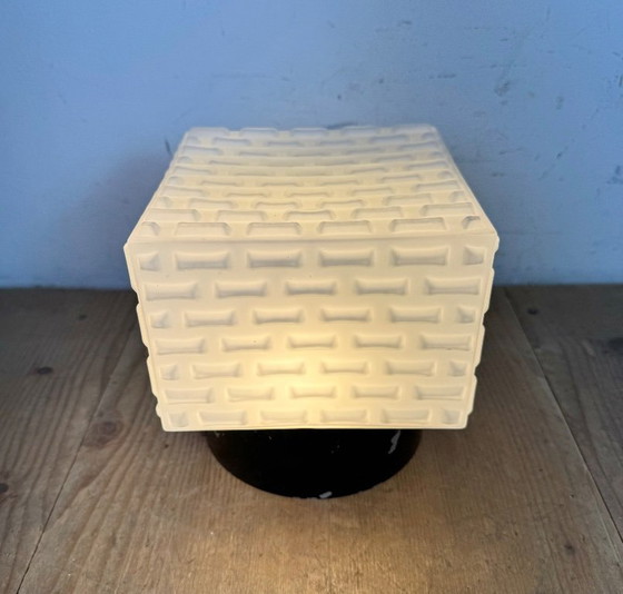 Image 1 of Lampada da parete o da soffitto vintage in vetro opalino quadrato, anni '70