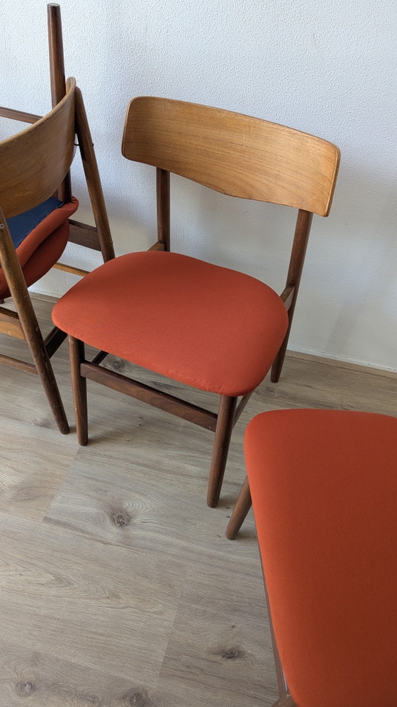 Image 1 of Lot de 4 chaises scandinaves Farstrup Møbler années 1960, assises orange en teck