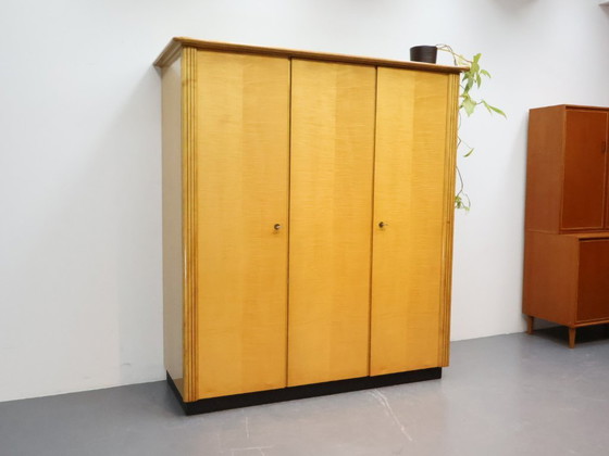 Image 1 of Armadio vintage a 3 ante, giallo/nero, anni '70.