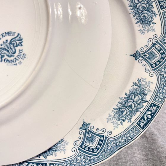 Image 1 of 7 piatti in pietra di ferro blu Onnaing + 7 piccoli piatti in porcellana di Limoges spaiati