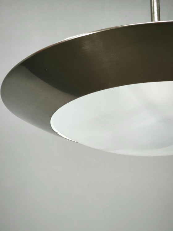 Bauhaus-Pendelleuchte aus Chrom und Glas aus den 1930er Jahren aus der Tschechoslowakei – Pendelleuchten (photo 9 of 11)