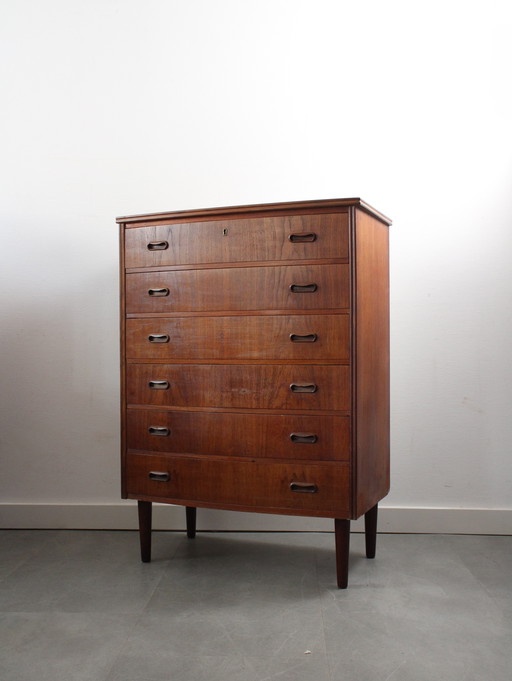 Cómoda danesa vintage de teca 