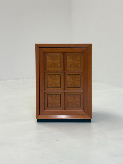 Gabinetes italianos brutalistas Caccia alla Volpe para Linea Arredo