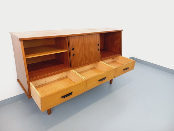 Image 1 of Credenza vintage in legno stile teak degli anni '60