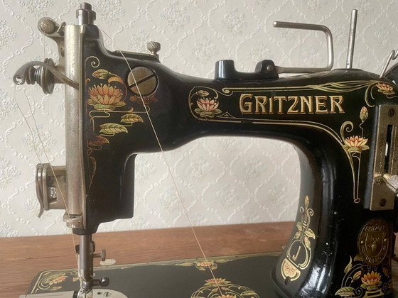 Image 1 of Art Nouveau naaimachine