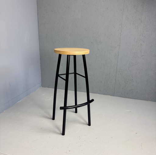 '80s Barstool postmodern black tubular steel frame