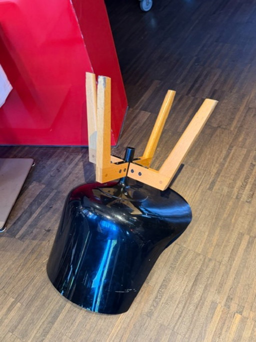Model MDF Flow stoel onderstel vierpootsonderstel eiken – MDF Italia, draaistoelen, Polyester (photo 2 of 5)