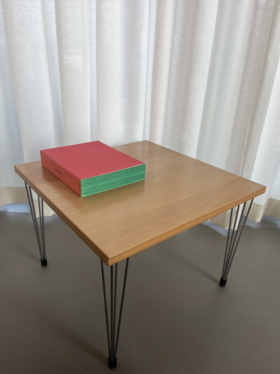 Image 1 of Vintage Pin Age Side Table – Arne Jacobsen for Fritz Hansen