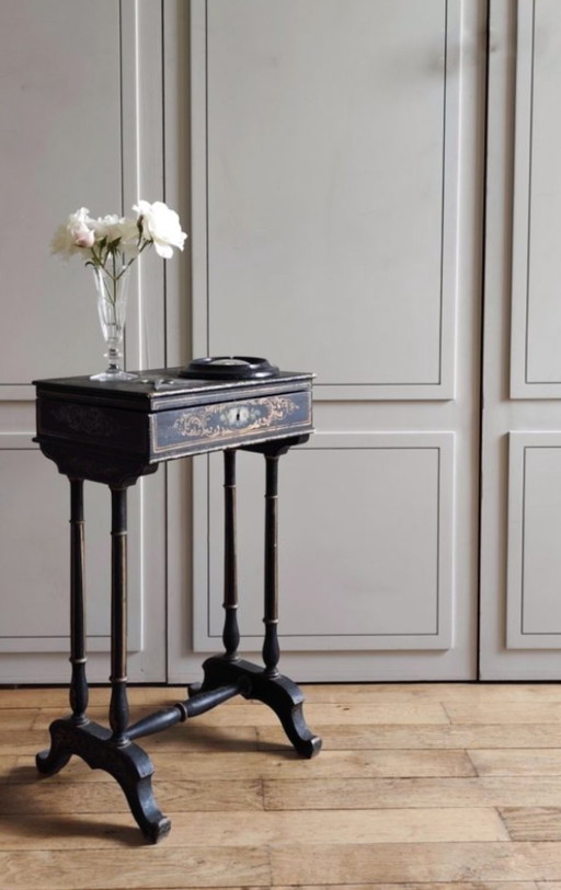 Small Napoleon III work table/sewing box in painted blackened wood – 19th century