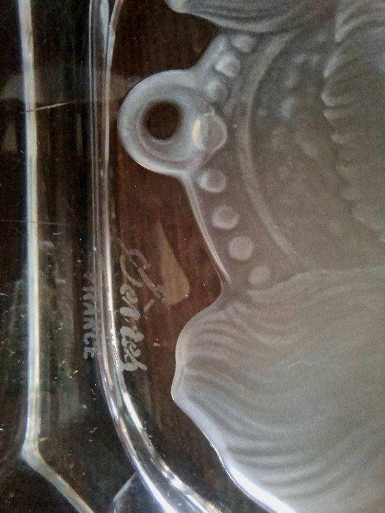 Image 1 of Vintage Sèvres Crystal Ashtray "Poodle" (c. 1970) - Acid-Frosted Medallion - Original Made in France