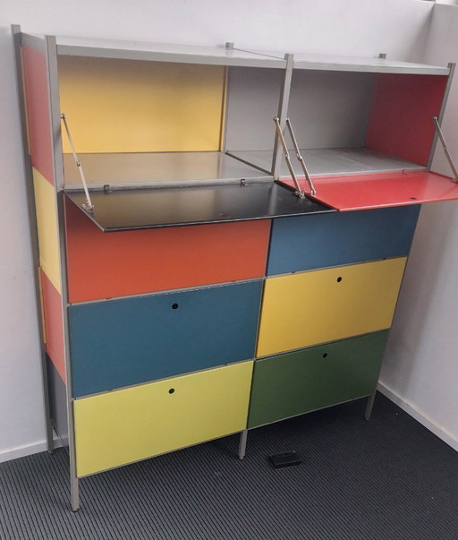 Armoire murale Gispen 663 conçue par Wim Rietveld 1950