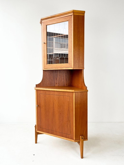 Vintage skandinavische Eckvitrine