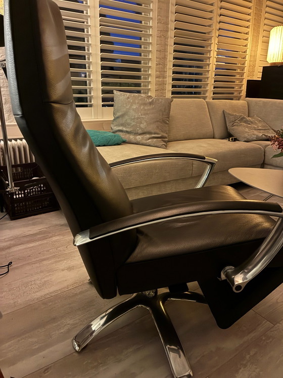 Jori Brainbuilder Armchair – Leather (photo 2 of 5)