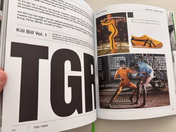 Image 1 of Libro illustrato sulle sneakers