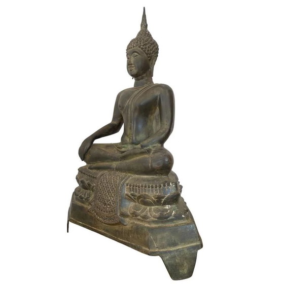 Gran estatua de Buda sentado en bronce – Tailandia, ca. 1500–1650 (Lote 161) – Esculturas, Bronze, Gold (photo 8 of 24)