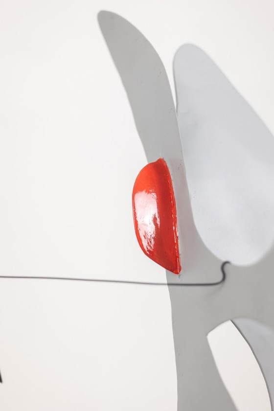 Image 1 of Escultura de Olivier Vonet en metal lacado en negro, azul y rojo. Contemporánea.