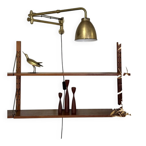 Vintage messing wandlamp met scharnierende arm, Scandinavische stijl