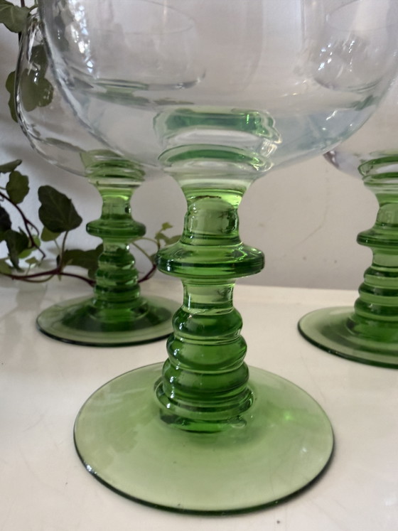 Ensemble de 3 verres à vin vintage à pied vert – Verres et carafes, Glass (photo 4 of 5)