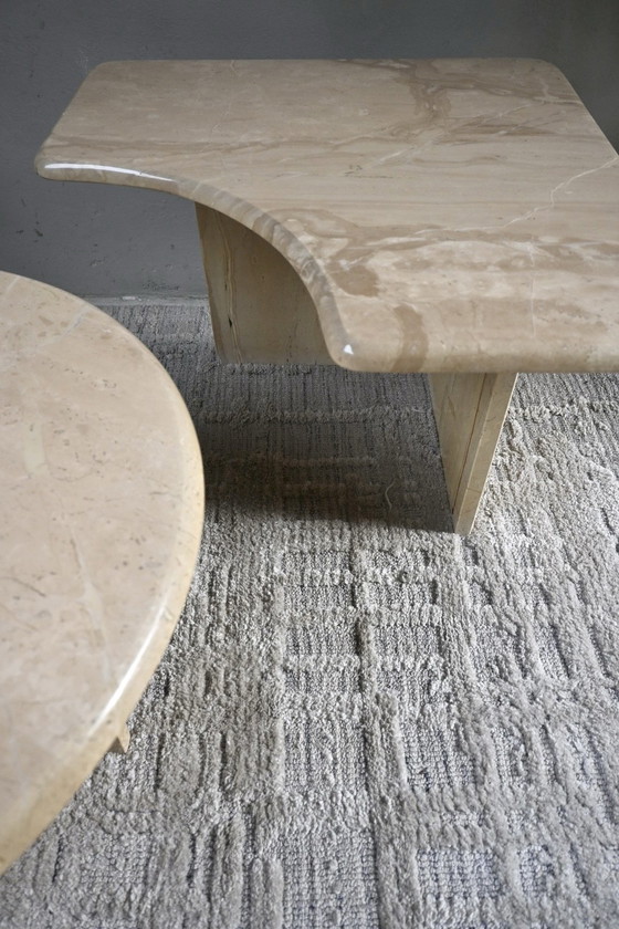Set of 2 1970s marble coffee tables, Stone, Creme (photo 13 of 13)