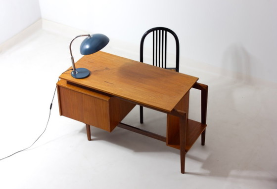 Schrijftafel uit het midden van de 20e eeuw – Bureau, Wood (photo 5 of 15)