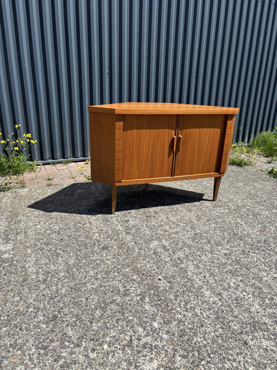 Image 1 of Vintage barkastje hoekkastje