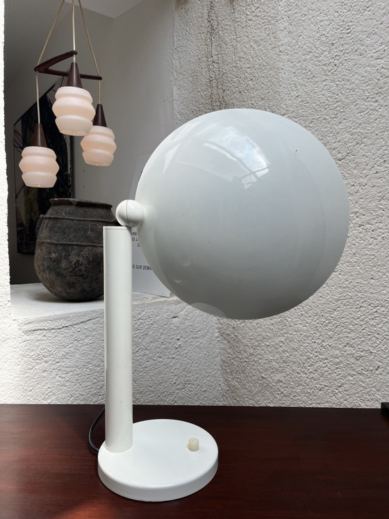 Schreibtischlampe aus weißem Metall, 1980er Jahre – Tischlampen (photo 5 of 10)