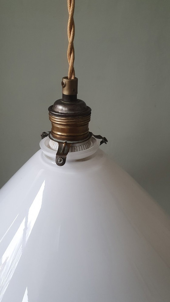 Image 1 of Vintage pendant lamp in opaline/frosted glass - banker's lamp or shoemaker's lamp