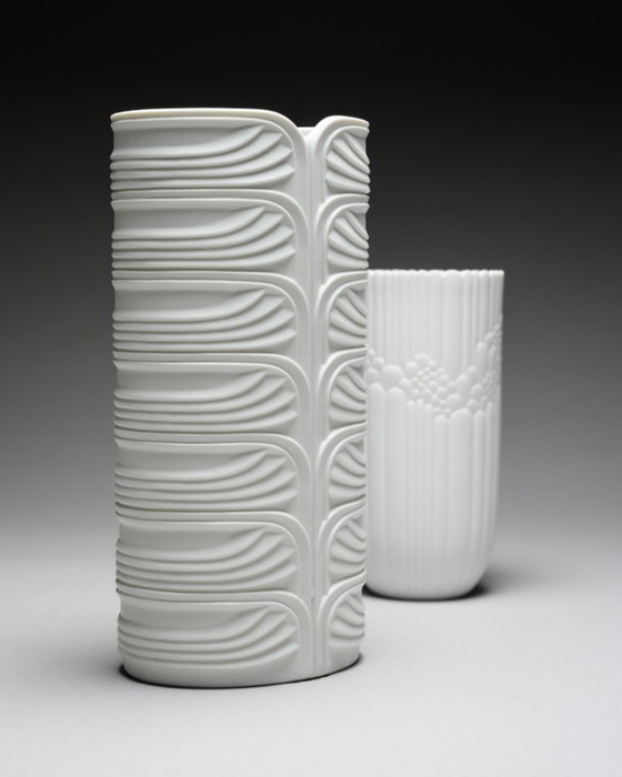 Image 1 of Coppia di vasi in porcellana biscuit bianca di Rosemonde Nairac per Rosenthal Germania