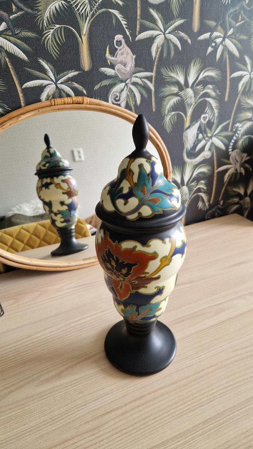 Vase with lid Gouds Plateel Regina