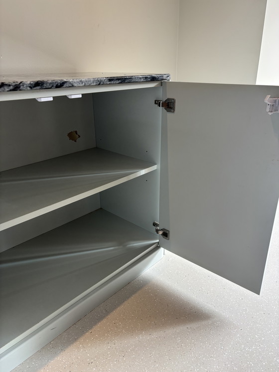 Image 1 of Vintage Dressoir NATUURSTEEN blad graniet jaren '80