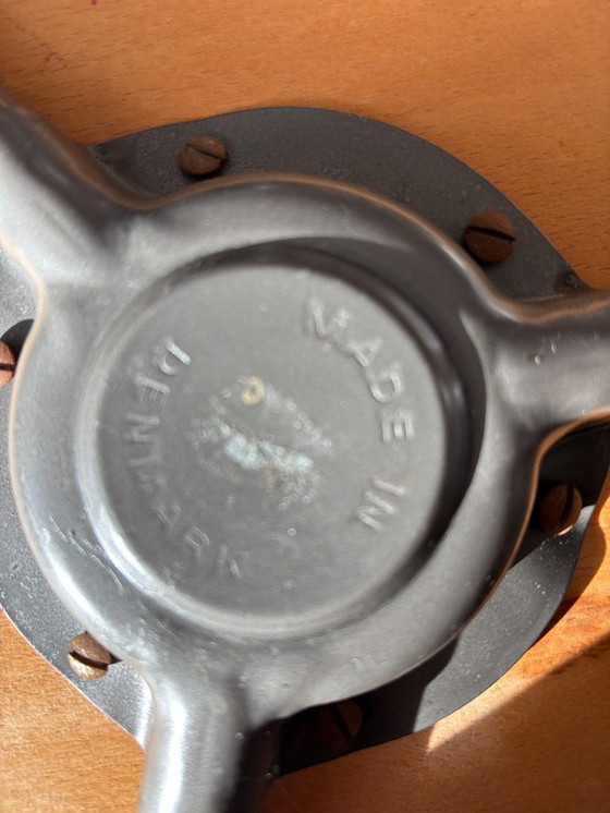 Image 1 of 4 sillas Ant + mesa y taburete Dot de Frits Hansen