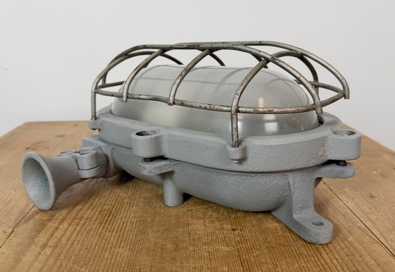 Grijze industriële gietijzeren Wandlamp van Elektrosvit, jaren 60, Wandlampen, Metaal, Glas, Vintage (foto 8 van 14)