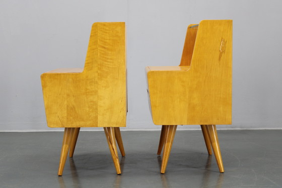 Image 1 of Pareja de mesitas de noche, década de 1960, Checoslovaquia