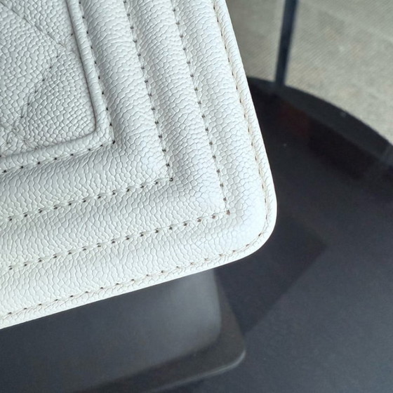 Image 1 of Chanel Boy Small - Pelle trapuntata color crema/bianco caviale con finiture dorate 27