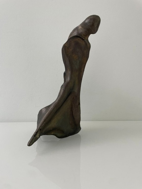 Image 1 of Expressieve sculptuur figuur in de wind - futuristisch