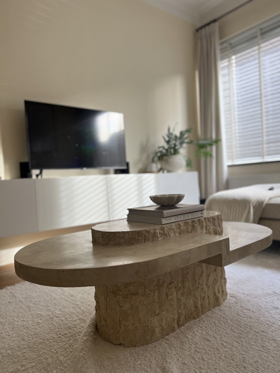 Image 1 of Tavolo da salotto vintage in pietra di Mactan