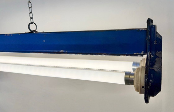 Image 1 of Blauwe industriële hanglamp, jaren 70