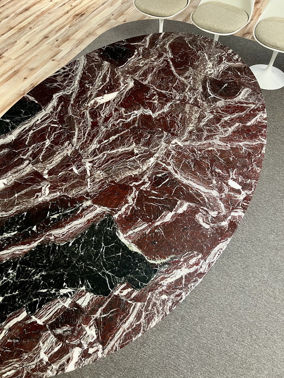 Image 1 of Table tulipe Knoll Saarinen Rosso Rubino