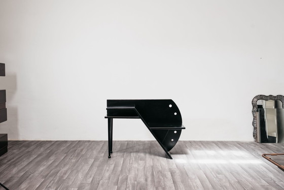 Image 1 of Paolo Pallucco Attr. Bank met salontafel en tijdschriftenrek Postmodern jaren 80