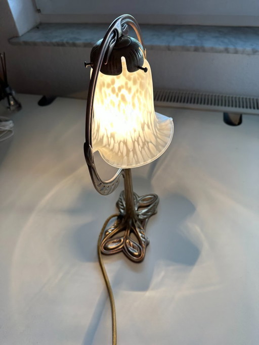 Lampada da tavolo Art Nouveau onirica, originale del 1900 circa, restaurata professionalmente. – tafellampen (photo 2 of 6)