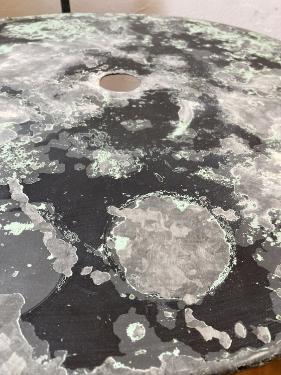 Image 1 of Conjunto de bistró antiguo de hierro forjado: mesa y sillas plegables de la década de 1930.