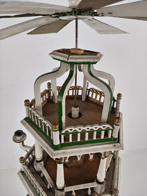 Image 1 of Pirámide navideña artesanal del siglo XIX – Arte popular