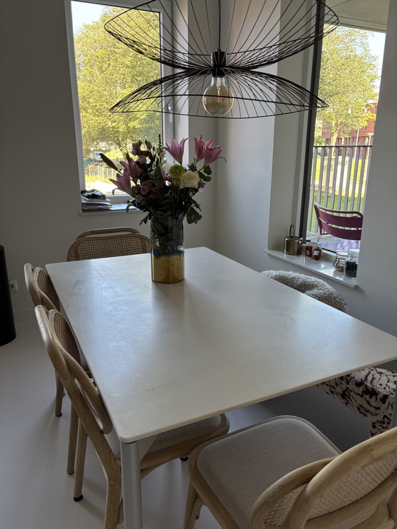 Image 1 of Interlubke tafel, wit corian, te gebruiken als eettafel of bureau. Zo goed als nieuw!