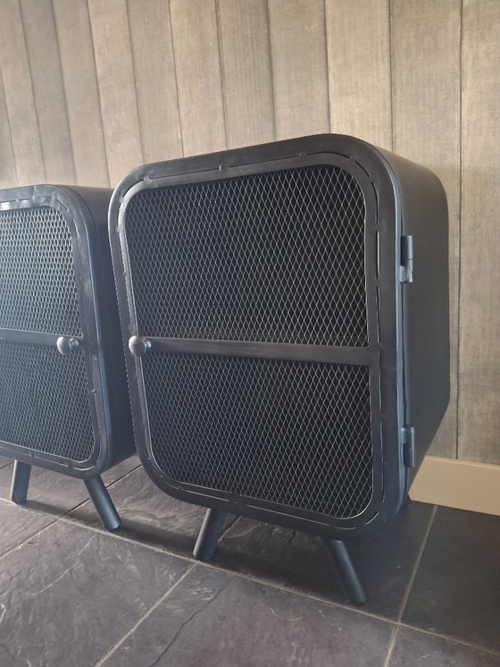 Image 1 of 2 comodini/armadietti industriali in metallo, nuovi