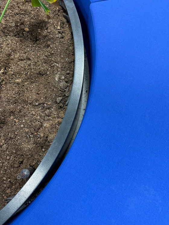 Image 1 of Unique round bench with integrated planter – eye-catcher for office, catering or reception area