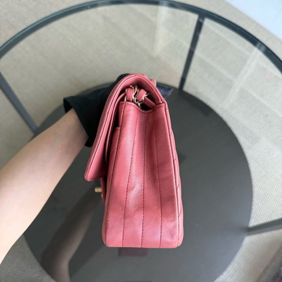 Image 1 of Chanel Classic Flap Medium - 25 cm Chevron-Lammleder, roségoldene Hardware, Serie 25