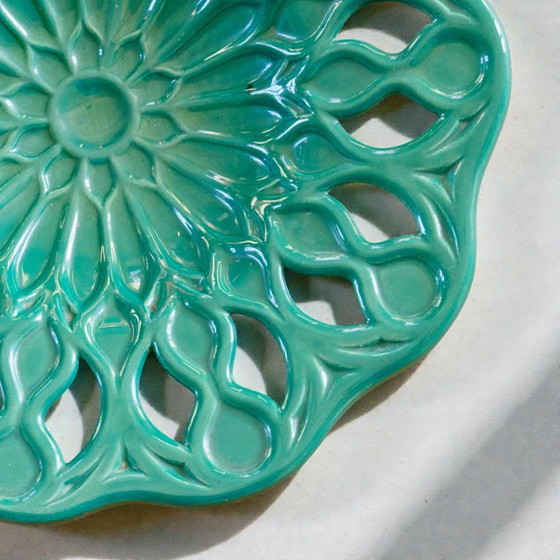 Image 1 of Grande coupe vintage en faïence ajourée mandala 