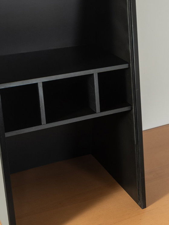 Image 1 of Bureau postmoderne, interlübke