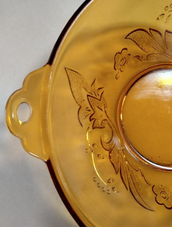 Image 1 of ciotola in vetro ambrato vintage con orecchie